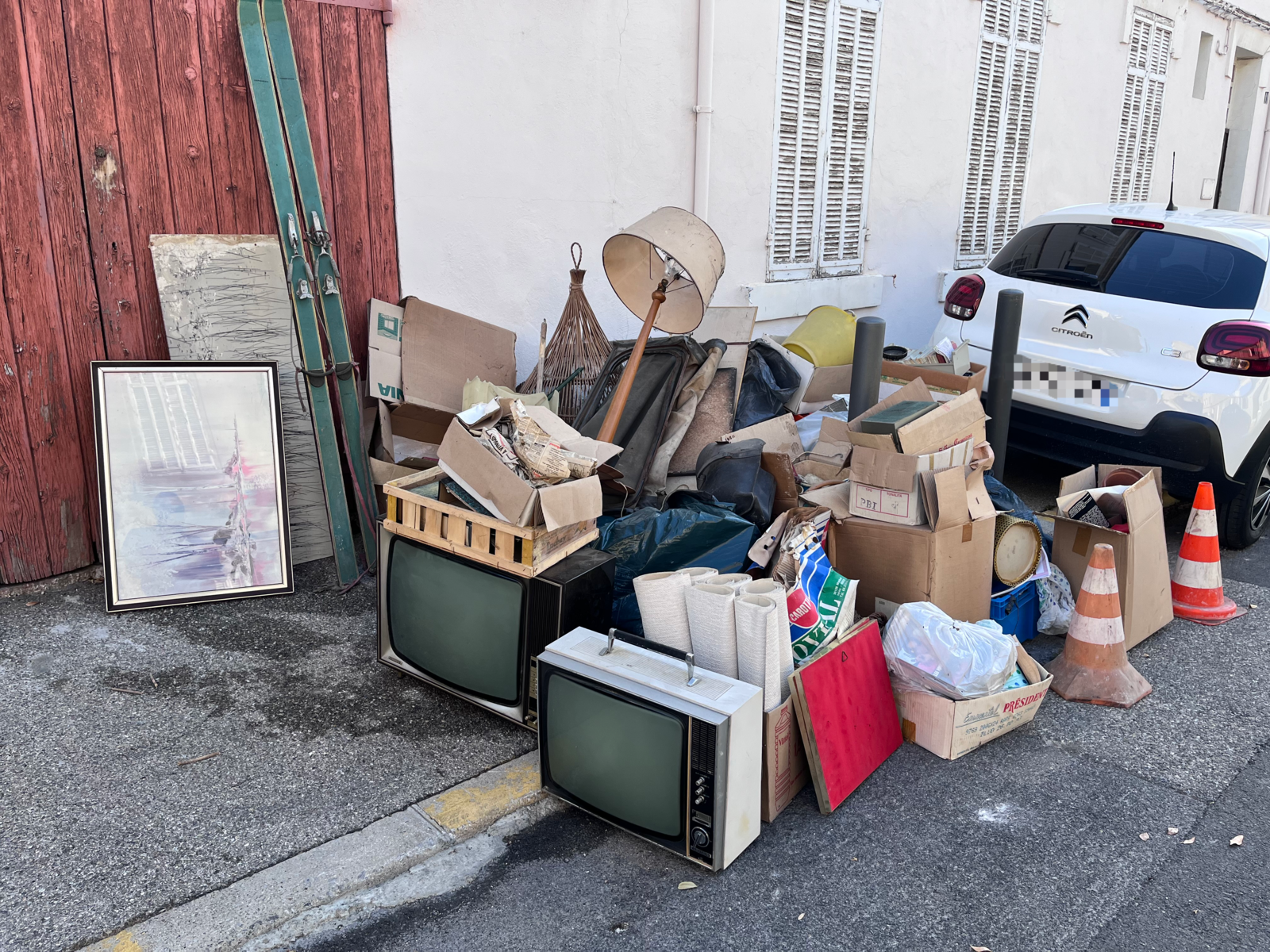 Débarras d'encombrants par l'entreprise Sinope Service à  Ollioules